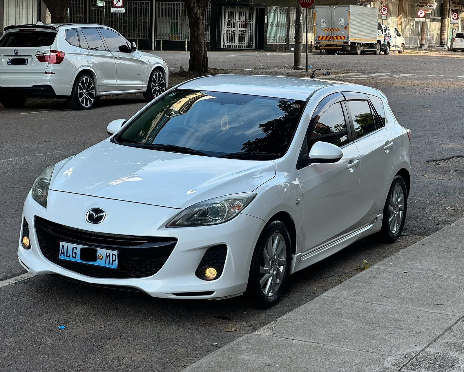 Mazda Axela 2013 1.5cc 24.000km Recem chegado