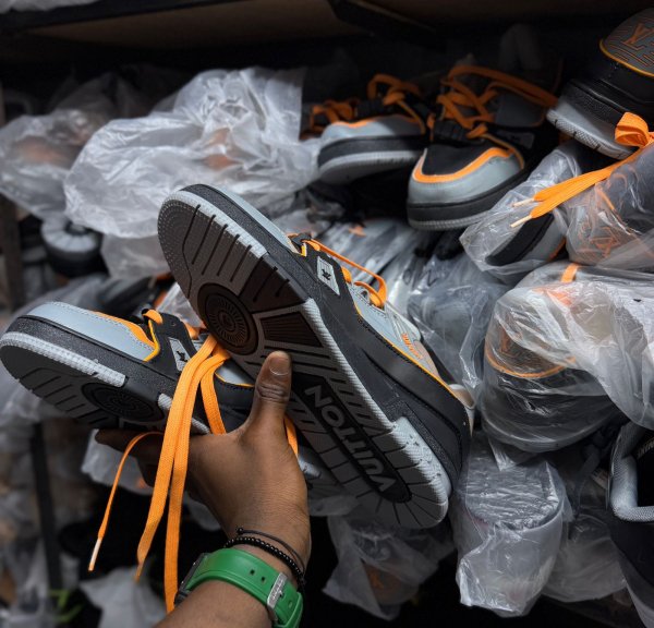 Sapatos de Louis Vuitton